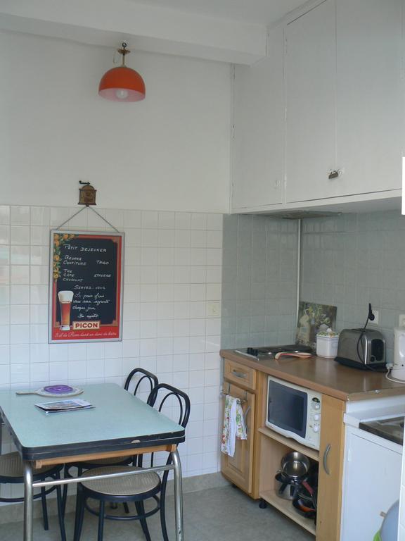 Хостел Au Petit Chez Soi Каси Экстерьер фото