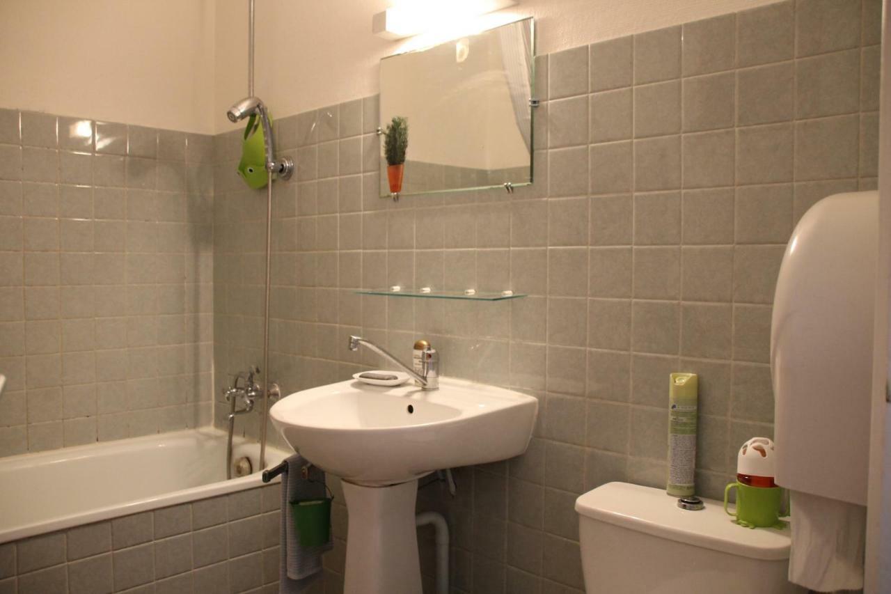 Хостел Au Petit Chez Soi Каси Экстерьер фото