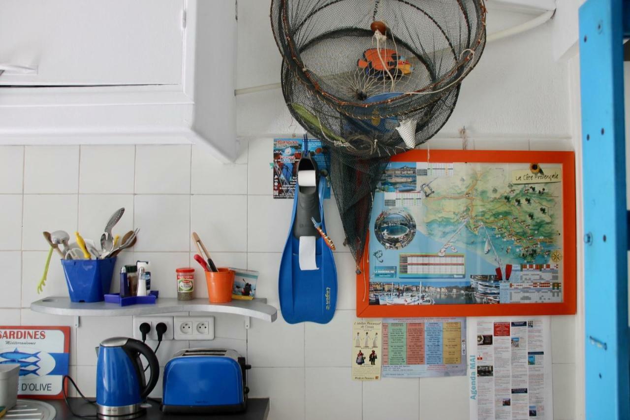 Хостел Au Petit Chez Soi Каси Экстерьер фото