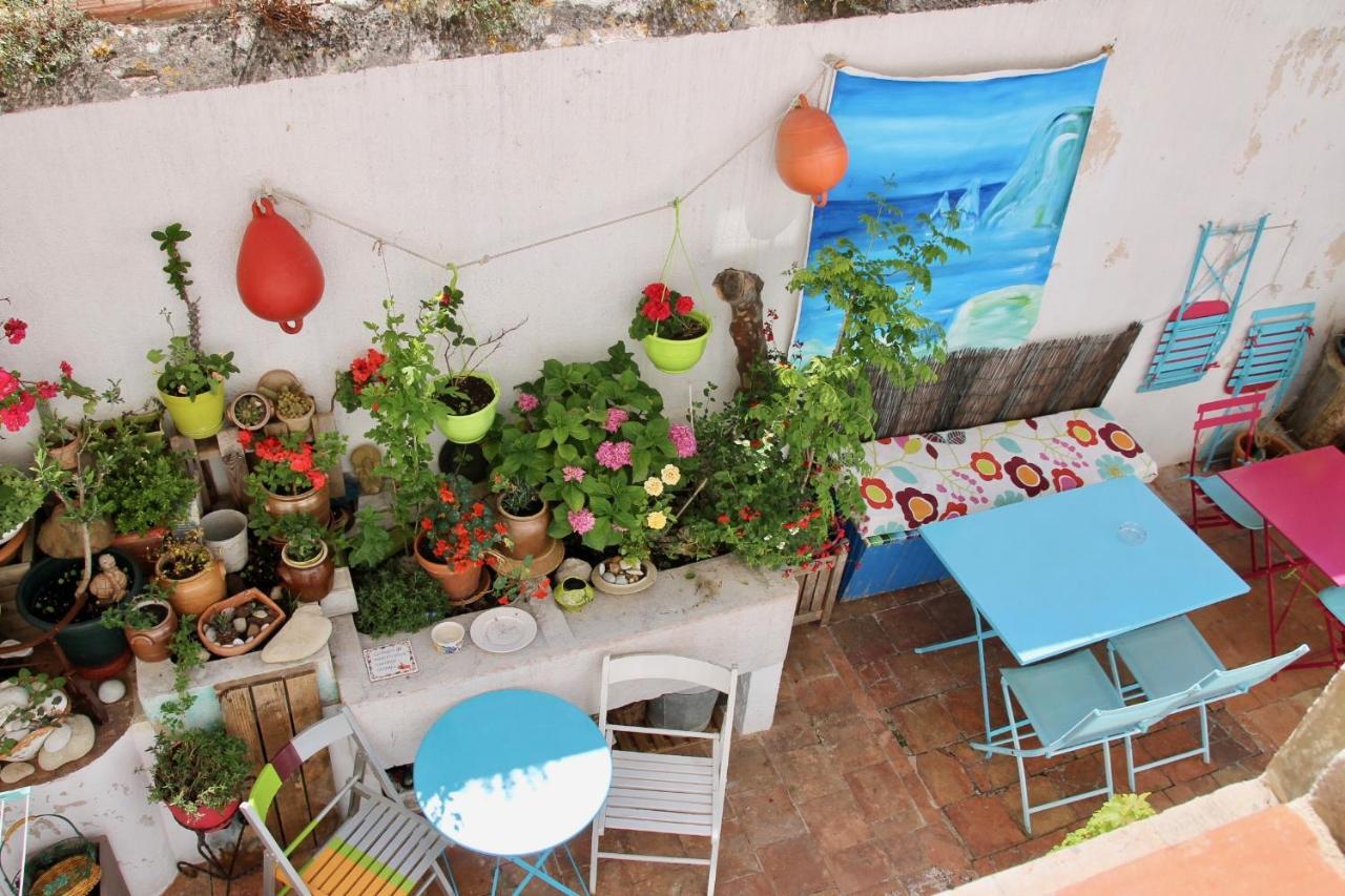 Хостел Au Petit Chez Soi Каси Экстерьер фото