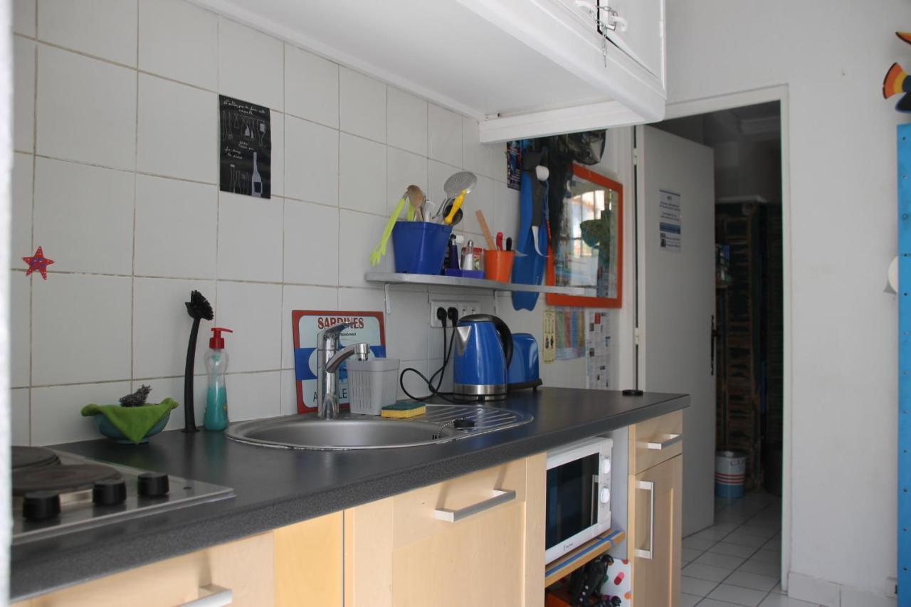 Хостел Au Petit Chez Soi Каси Экстерьер фото